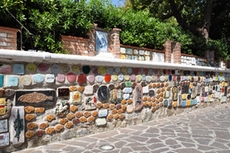 Il Muretto in Alassio - Die berühmte Mauer und Autogrammsammlung internationaler Persönlichkeiten