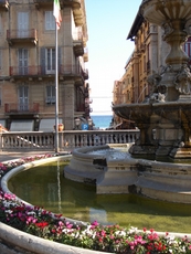 Springbrunnen in Alassio an der ligurischen Ponente-Küste