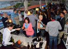 Italienischer Aperitivo bei Sonnenuntergang