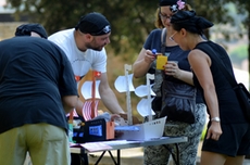 Es wird getüftelt und gerätselt... Wie sieht ein echtes Piratenschiff aus?