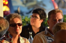 Die Gruppe entspannt sich nach der Piraten-Tour