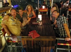 Ausgelassene Stimmung an der Beachbar!