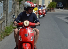 Vespas on tour in Ligurien
