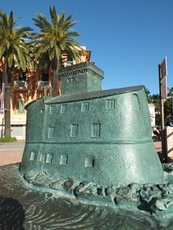 Ein Modell des berühmten Castello di Rapallo am Lungomare Vittorio Veneto