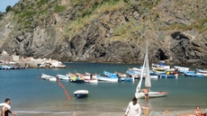 Kleine Pause am Strand von Vernazza